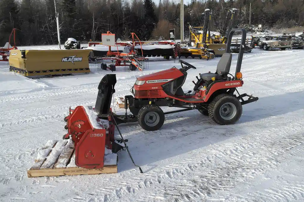 Gallery image 2 for Massey Ferguson GC2300 Tractor