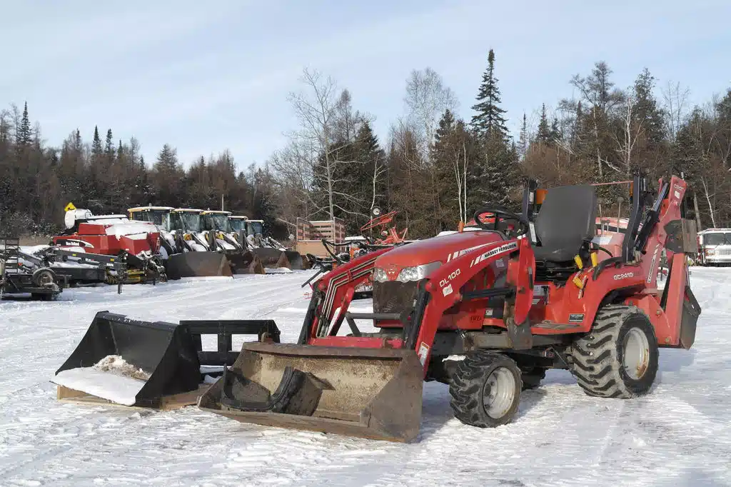 Massey Ferguson GC2410 Tractor
