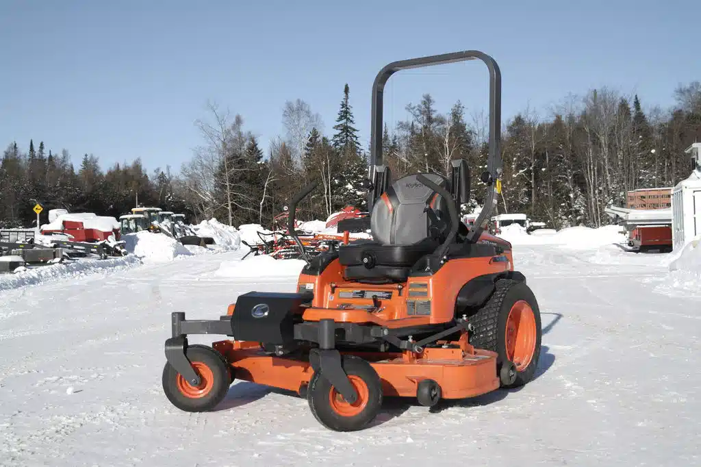 Kubota ZD1011-54 Mower - Riding