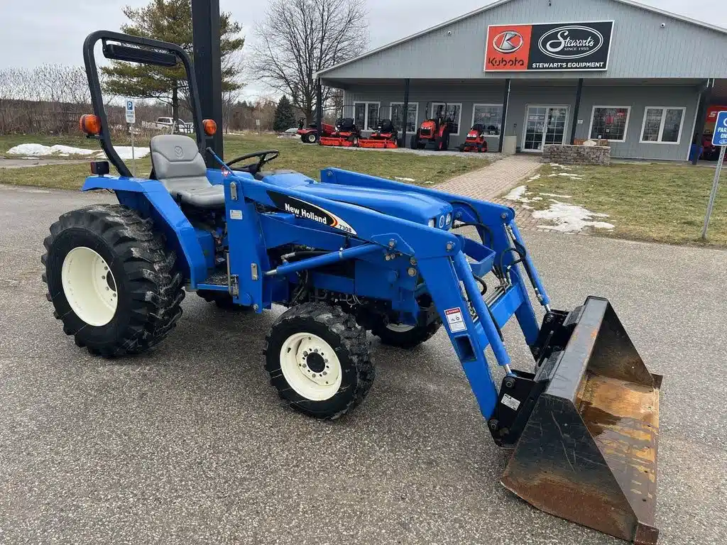 New Holland TC30 Tractor