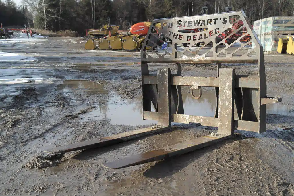 Paladin Pallet Fork Bucket