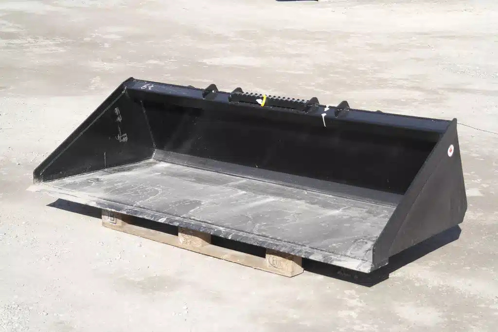 Photo de la Galerie 1 pour Mapleside MFG 78" Godet (bucket)