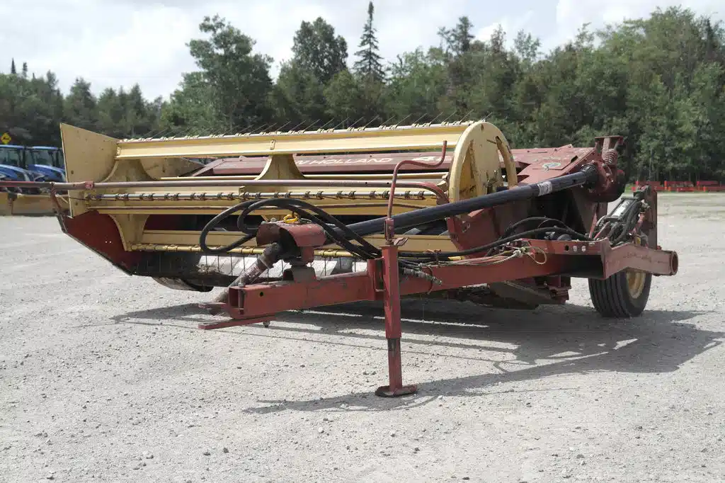 Photo de la Galerie 1 pour New Holland 488 Faucheuse-conditionneuse