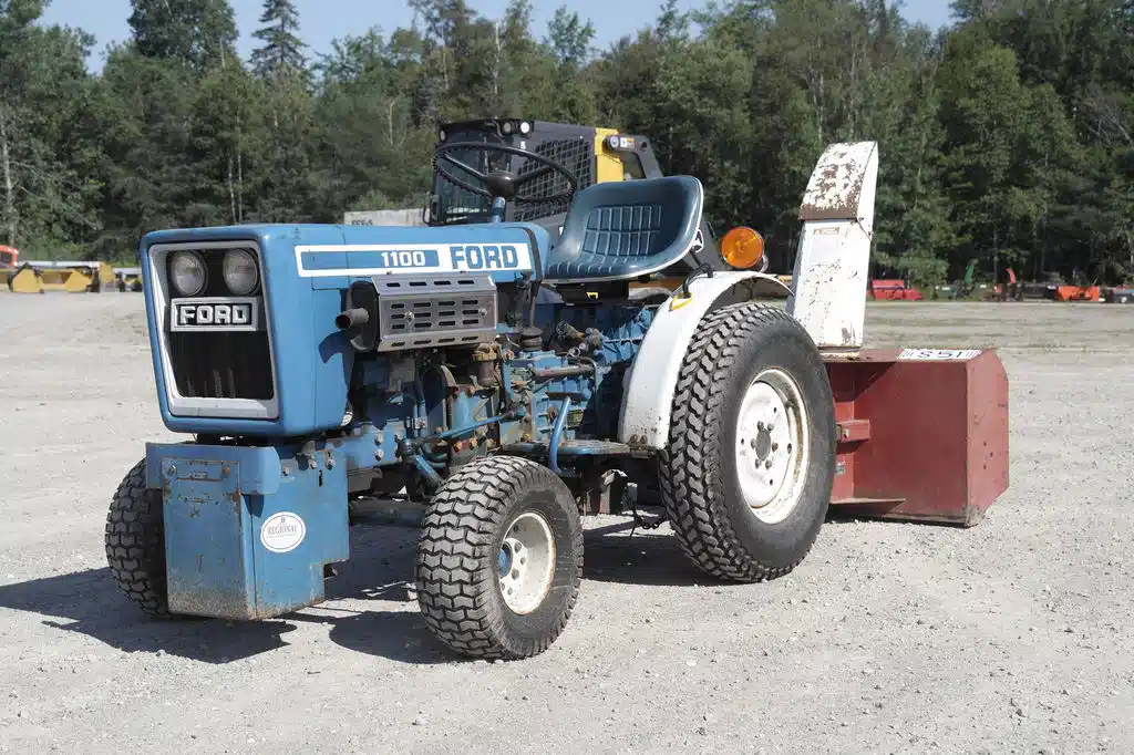 Photo de la Galerie 1 pour Ford 1100 Tracteur