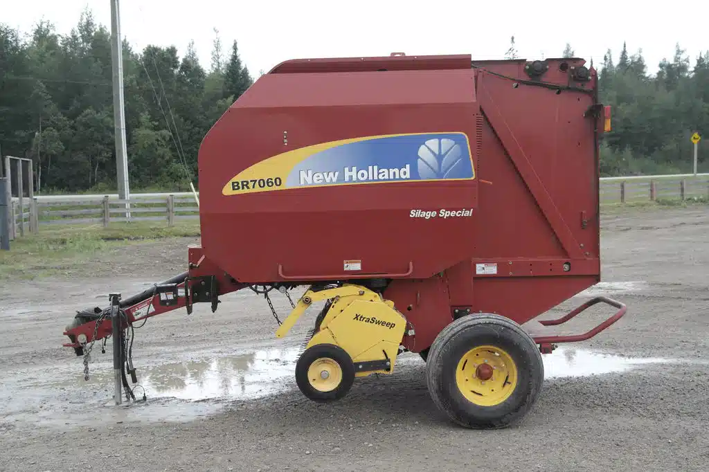 Photo de la Galerie 2 pour New Holland BR7060 Presse à Balle Ronde