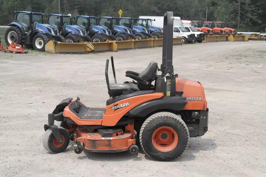 Gallery image 2 for Kubota ZD326P Mower - Zero Turn