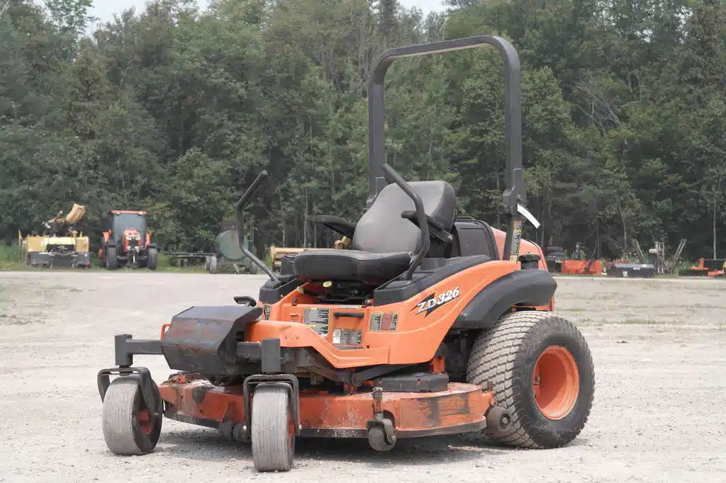 Gallery image 1 for Kubota ZD326P Mower - Zero Turn