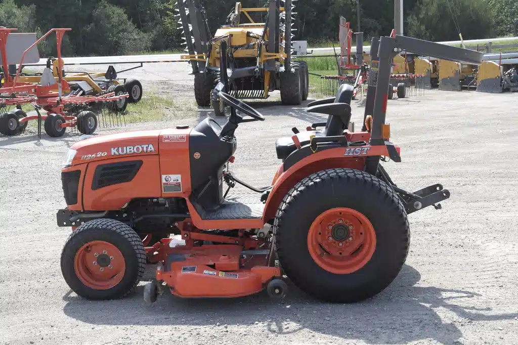 Gallery image 2 for Kubota B2620HSD Tractor