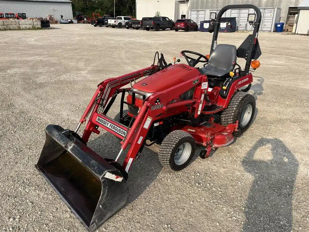 Photo de la Galerie 1 pour Massey Ferguson GC2300 Tracteur