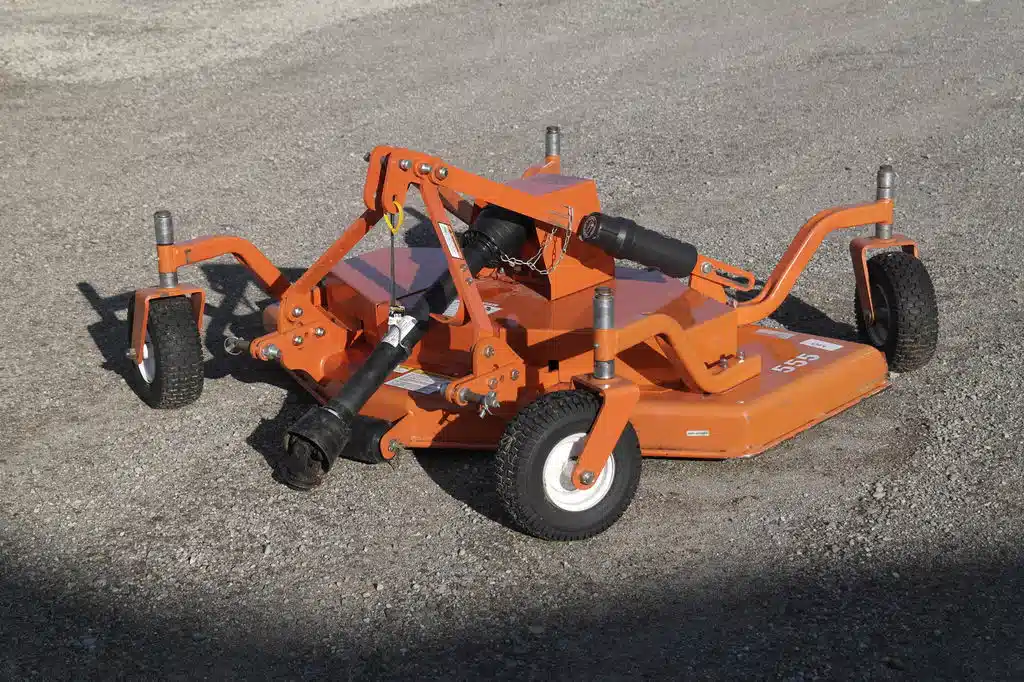 Photo de la Galerie 1 pour Buhler Y5550 Tondeuse de finition