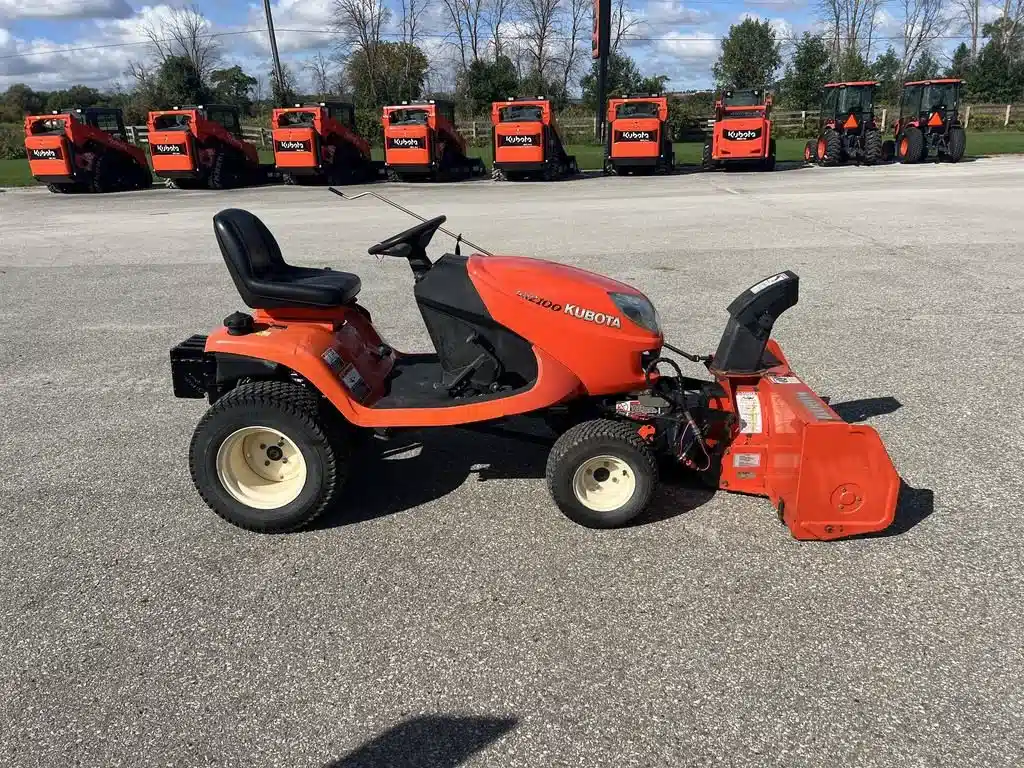 Photo de la Galerie 1 pour Kubota GR2100 Tracteur à pelouse