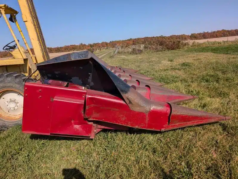 Gallery image 2 for Used Case IH 1063 Header - Row Crop
