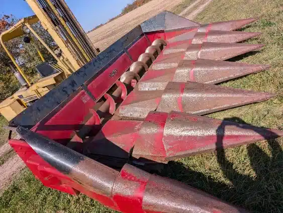 Gallery image 1 for Used Case IH 1063 Header - Row Crop