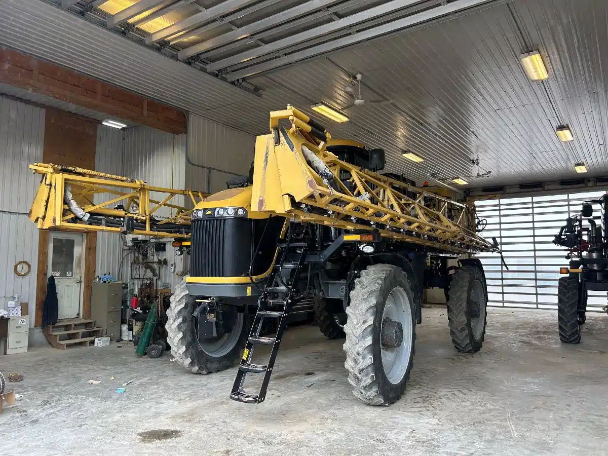 Gallery image 1 for Used 2017 RoGator 1100B Sprayer - Self Propelled