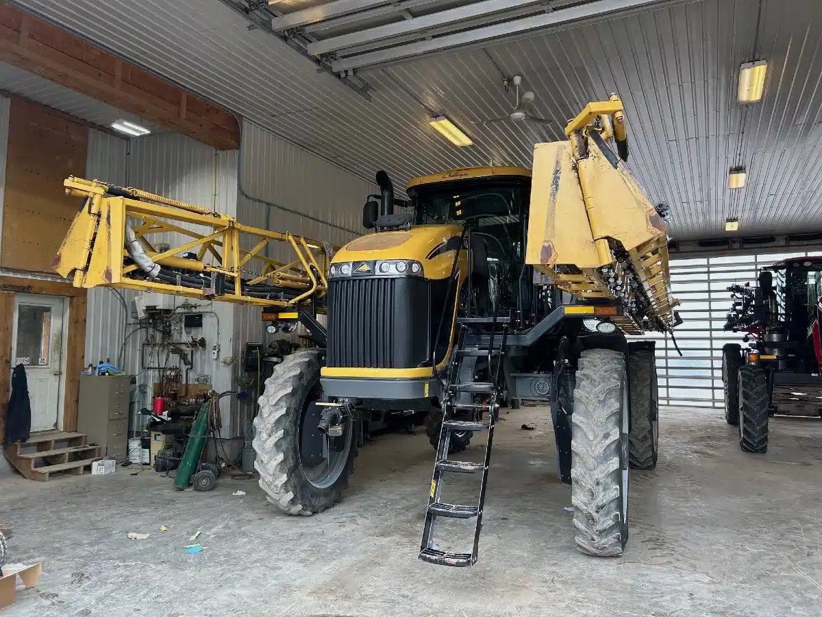 Gallery image 2 for Used 2017 RoGator 1100B Sprayer - Self Propelled