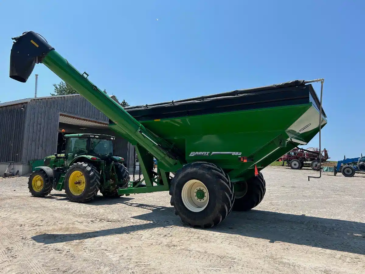 Gallery image 2 for Used 2014 Brent 882 Grain Cart