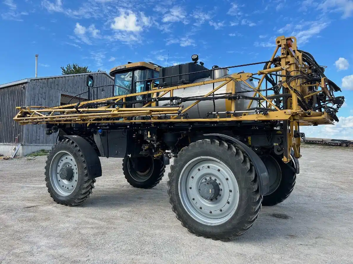 Gallery image 2 for Used RoGator 1100 Sprayer - Self Propelled