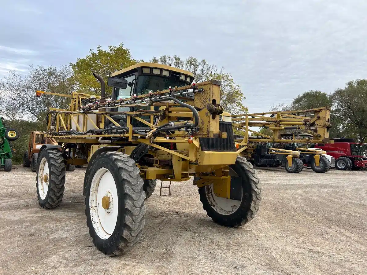 Gallery image 2 for Used 2002 RoGator 854 Sprayer - Self Propelled