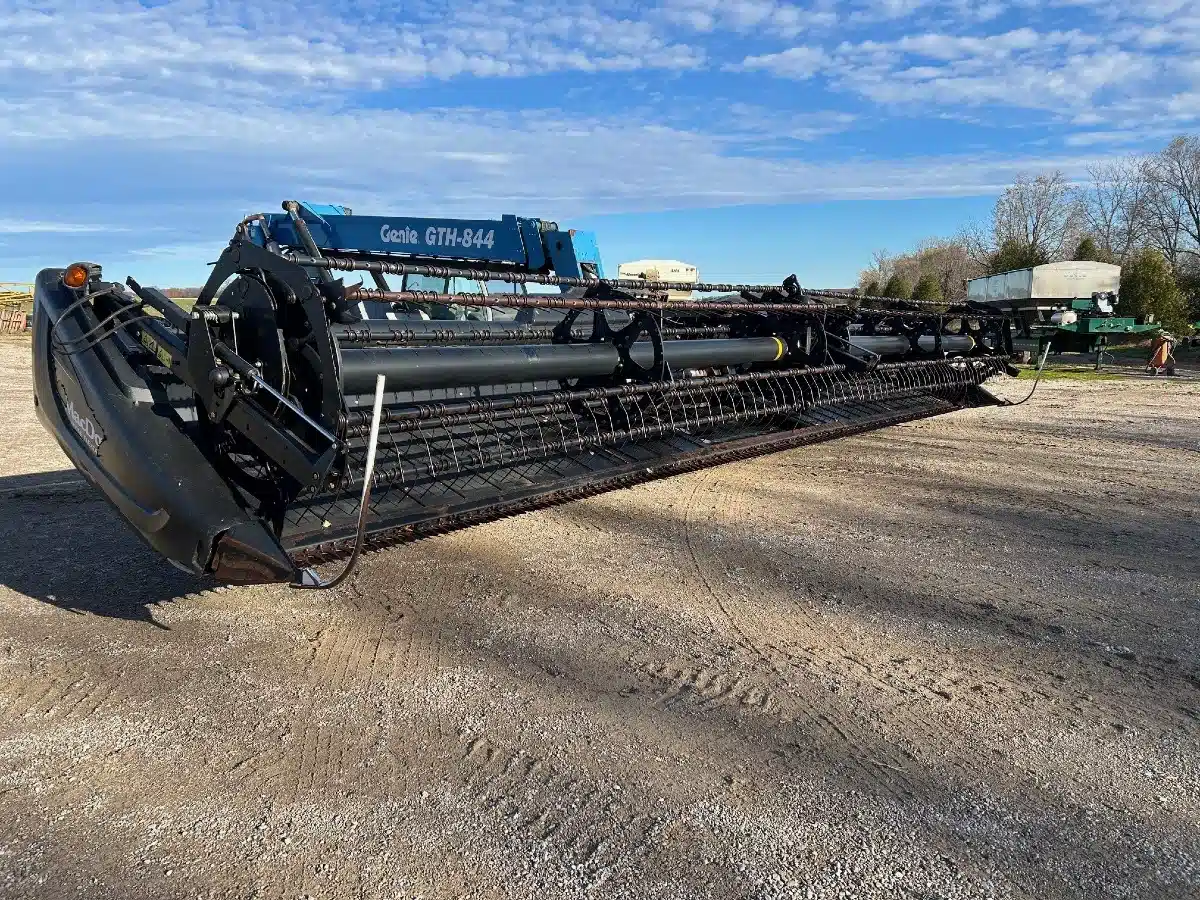 Gallery image 2 for Used 2017 MacDon FD75 Header - Flex Draper