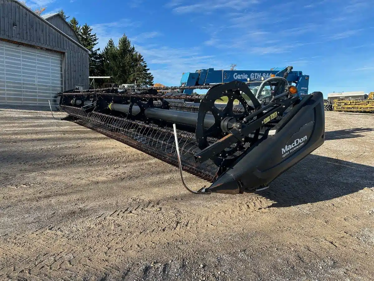 Gallery image 1 for Used 2017 MacDon FD75 Header - Flex Draper