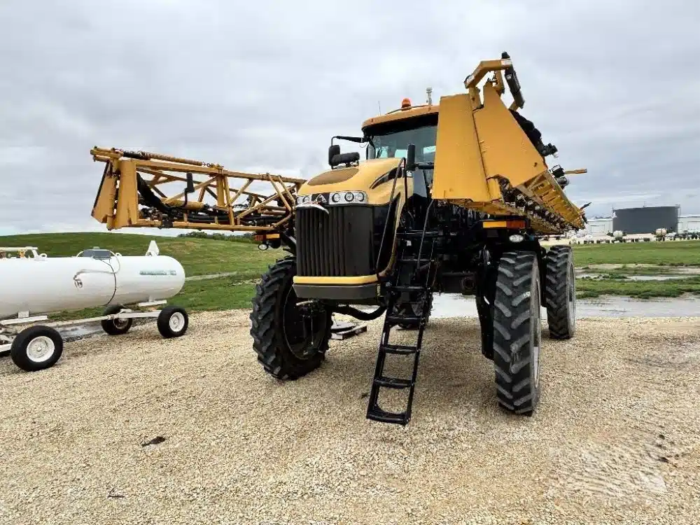 Gallery image 2 for Used 2012 RoGator RG 1100 Sprayer - Self Propelled