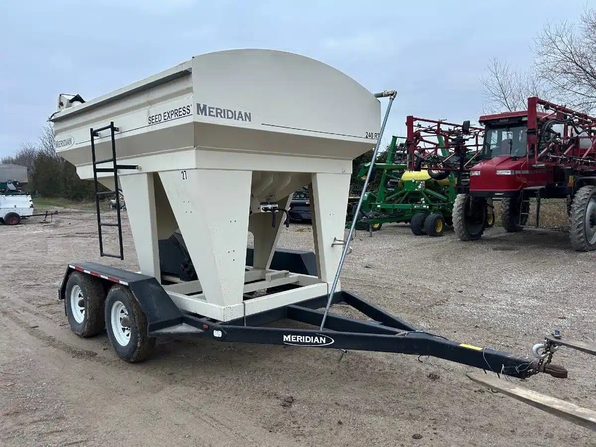 Gallery image 2 for 2010 Meridian 240RT Seed Tender
