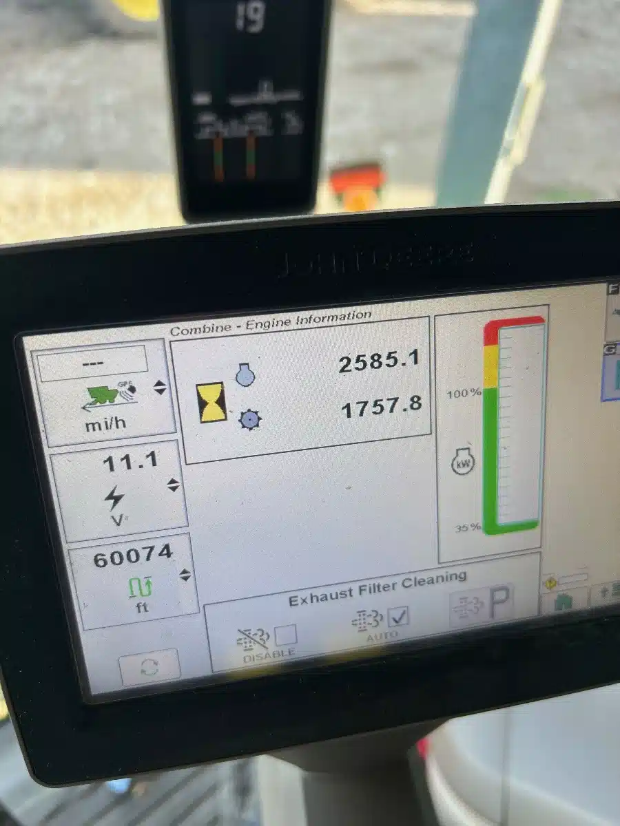 Gallery image 2 for 2013 John Deere S670 Combine