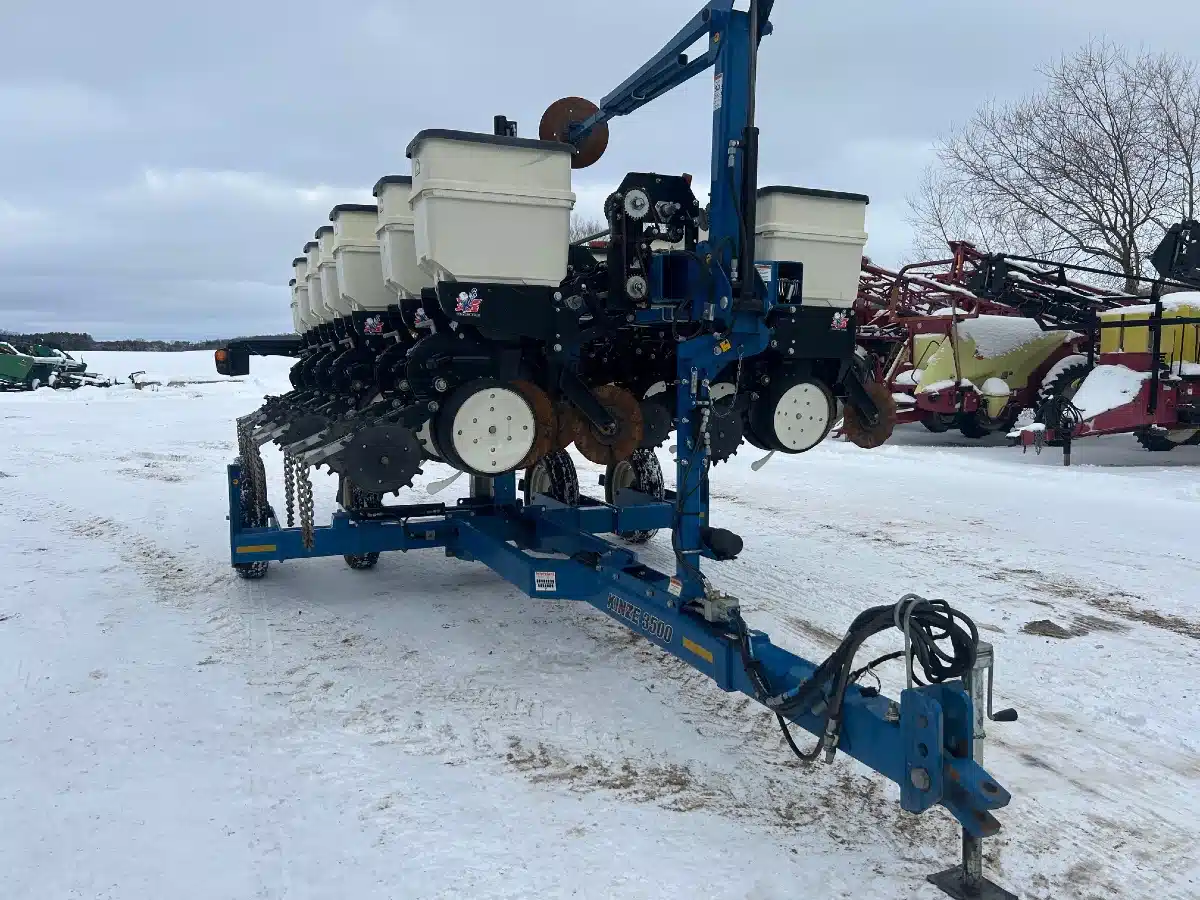 Gallery image 2 for 2014 Kinze 3500 Planter