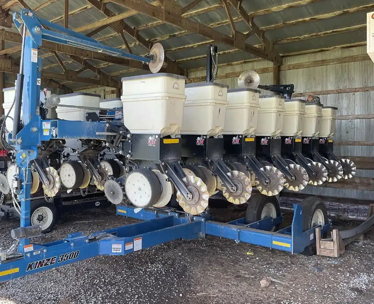 Used 2014 Kinze 3500 Planter