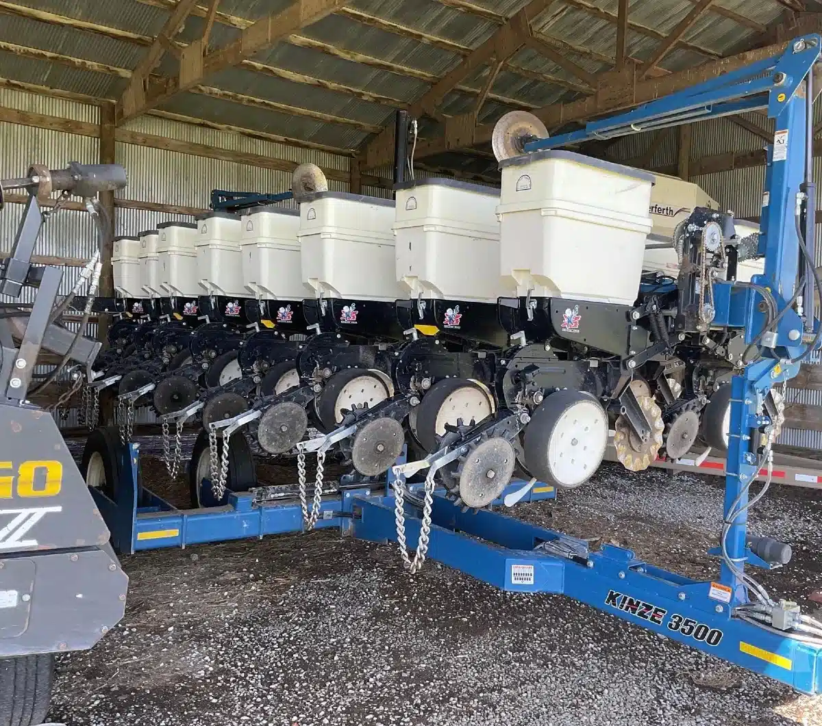 Gallery image 2 for Used 2014 Kinze 3500 Planter
