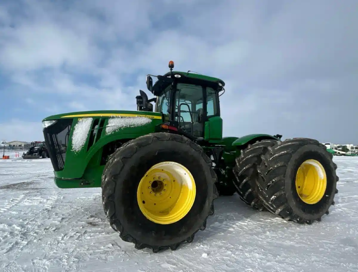 Gallery image 2 for Used 2013 John Deere 9510R Tractor