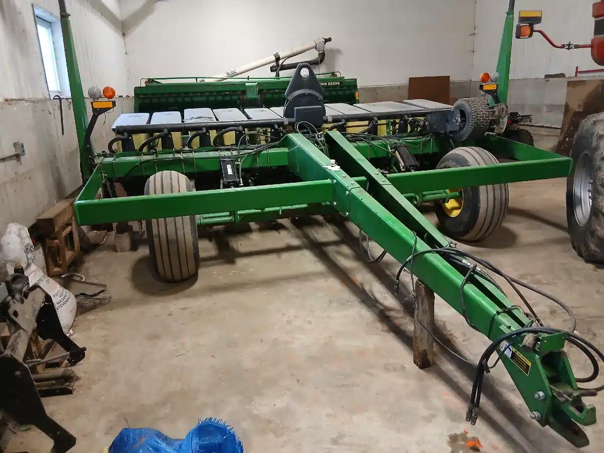 Used John Deere 7240 Planter