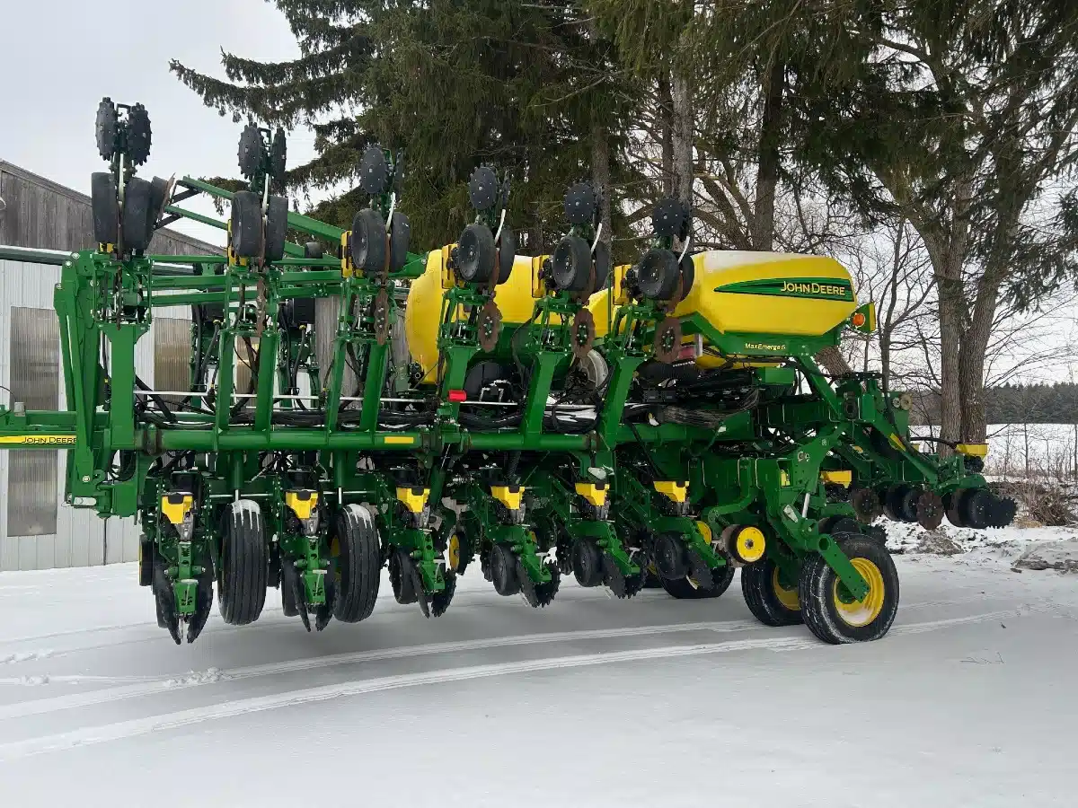 Gallery image 1 for 2019 John Deere 1795 Planter