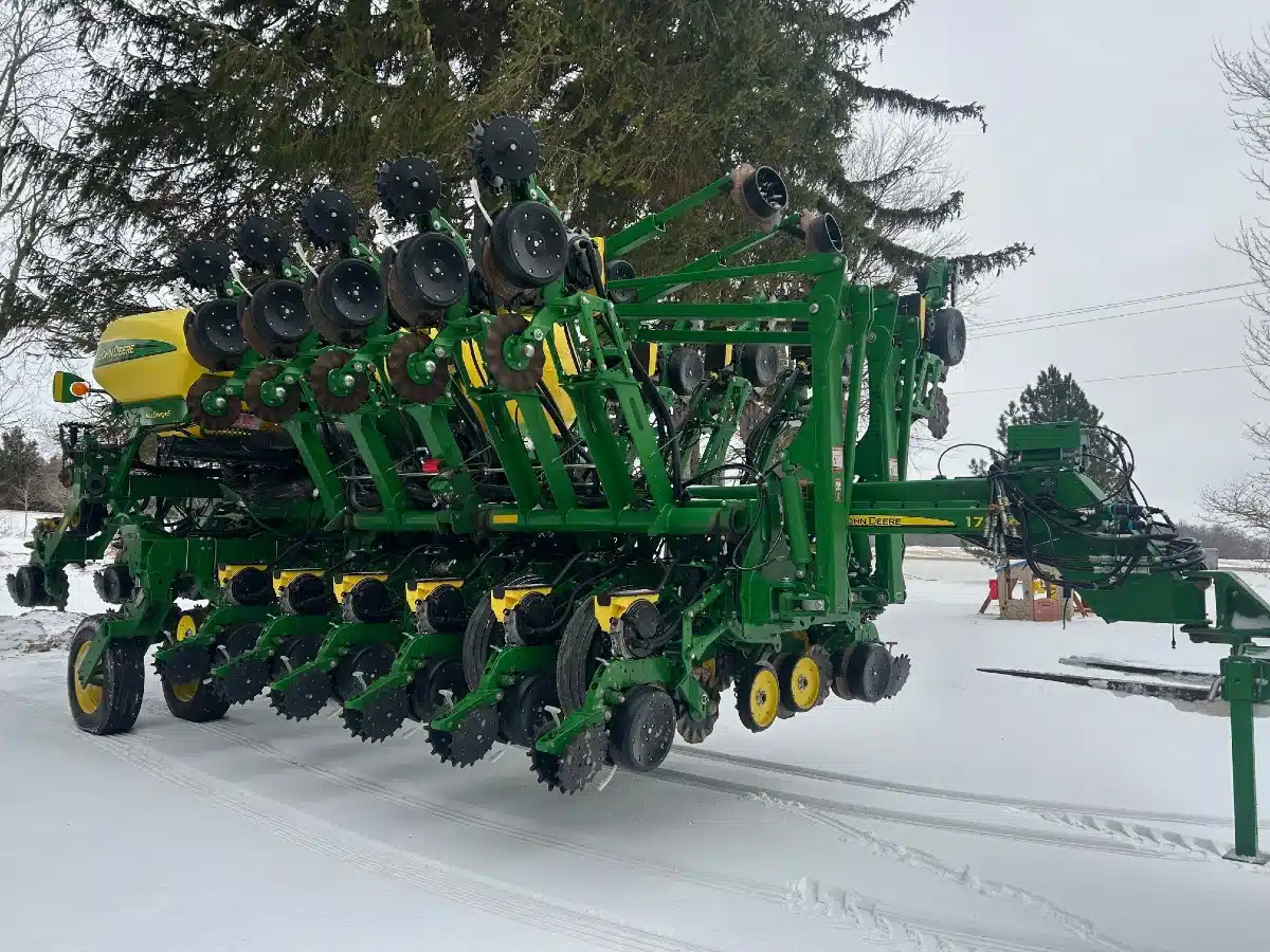 Gallery image 2 for 2019 John Deere 1795 Planter