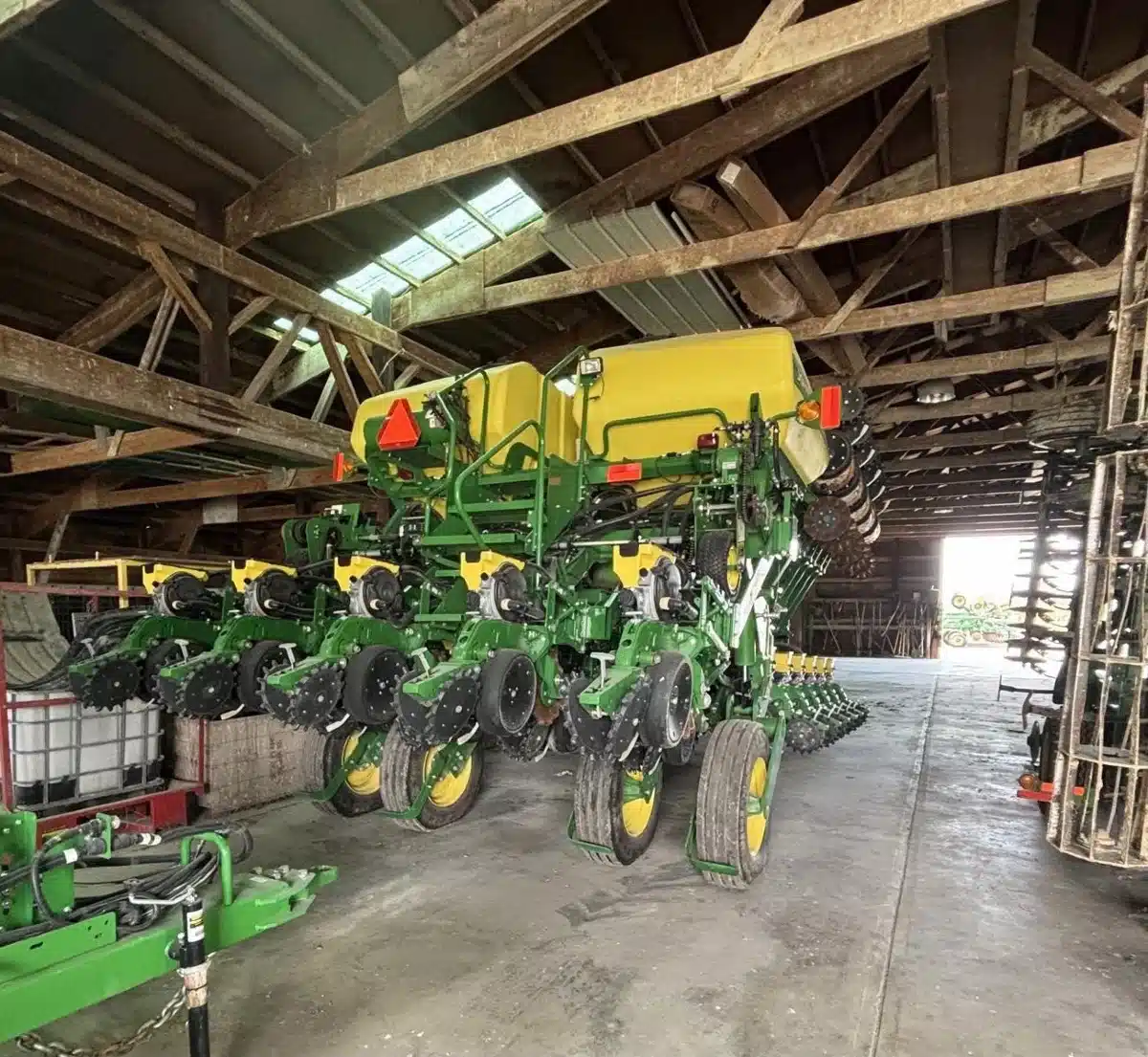 Gallery image 2 for Used 2019 John Deere 1795 Planter