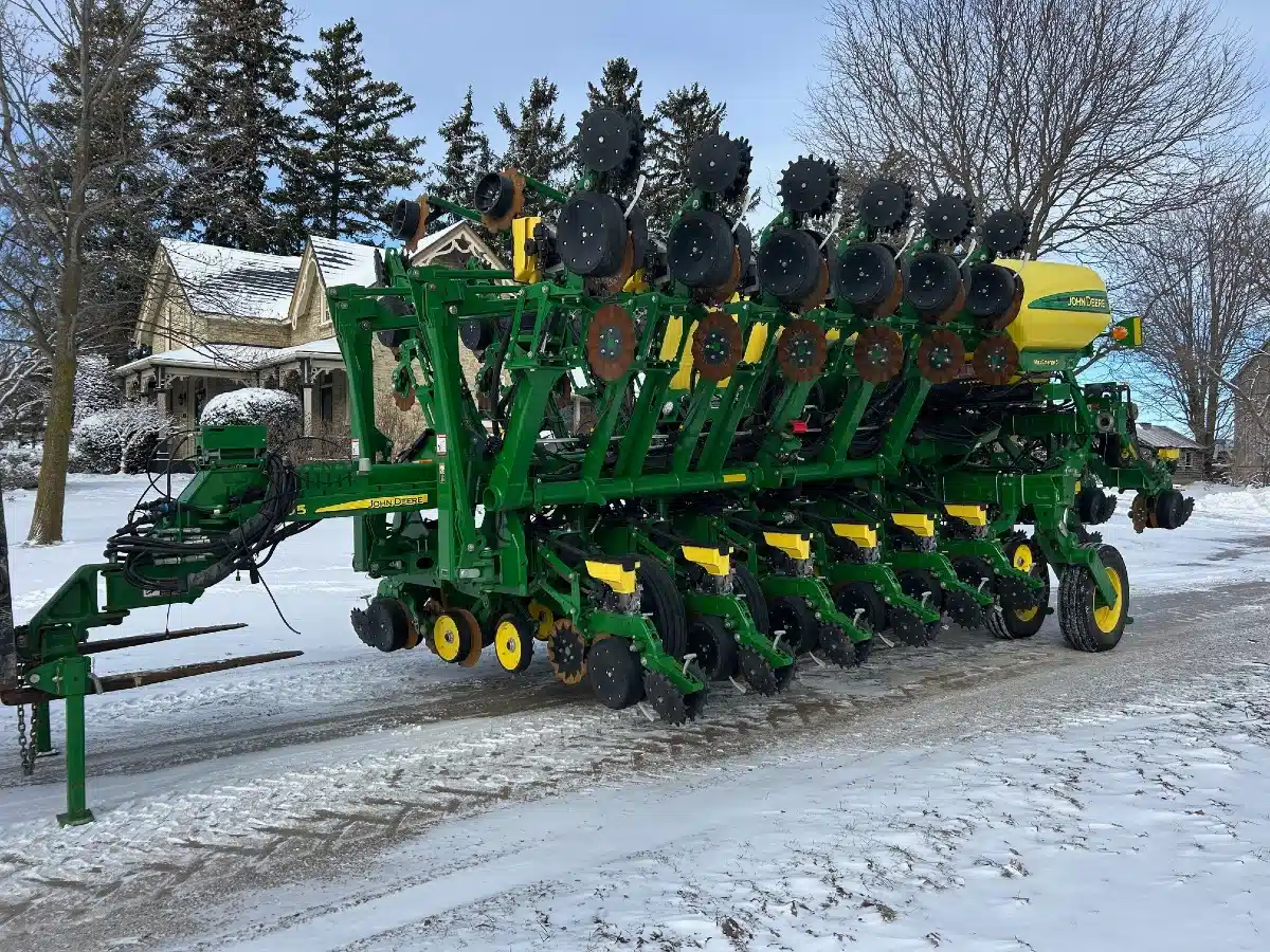 Gallery image 1 for 2019 John Deere 1795 Planter