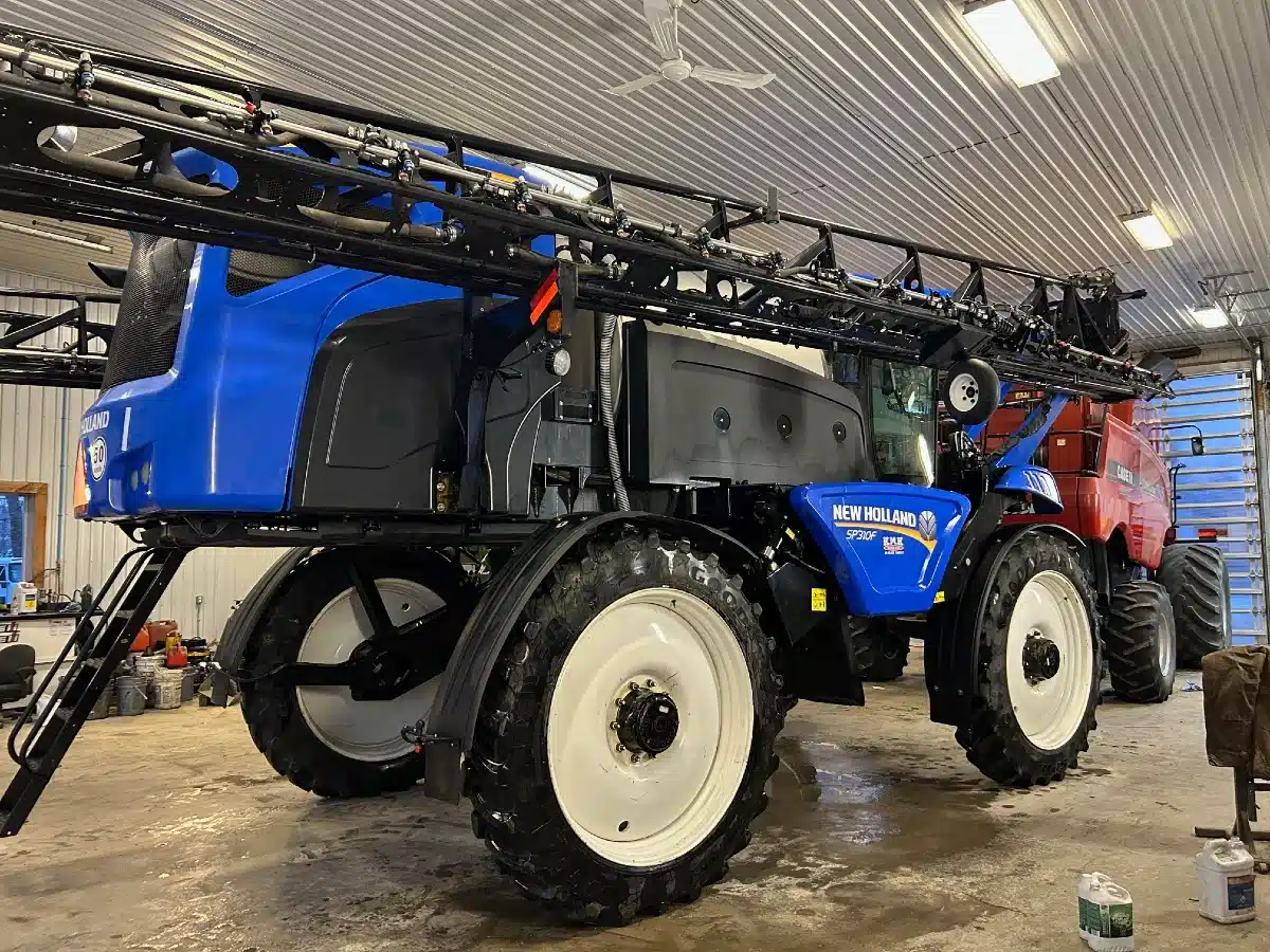 Gallery image 2 for 2018 New Holland SP.310F Sprayer - Self Propelled