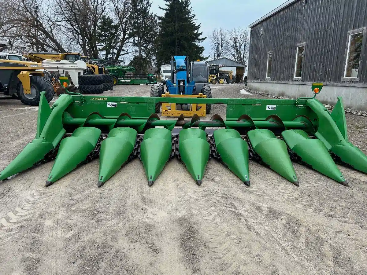 2013 John Deere 608C Header - Row Crop