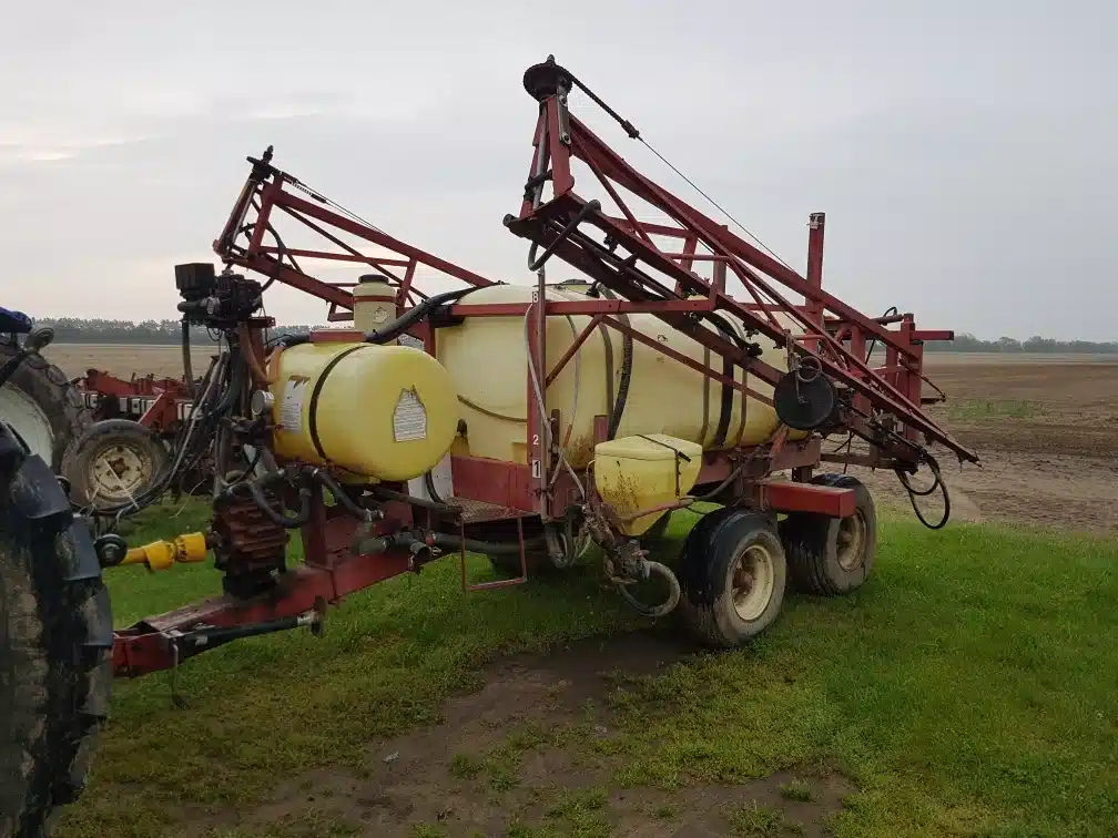 Hardi TR800 Sprayer - Pull Type