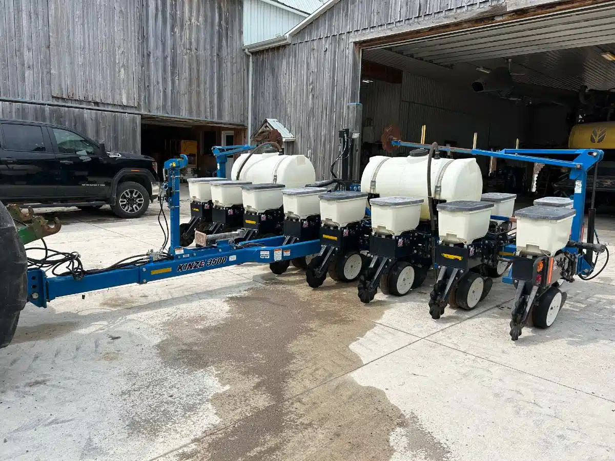 Gallery image 1 for 2012 Kinze 3500 Planter