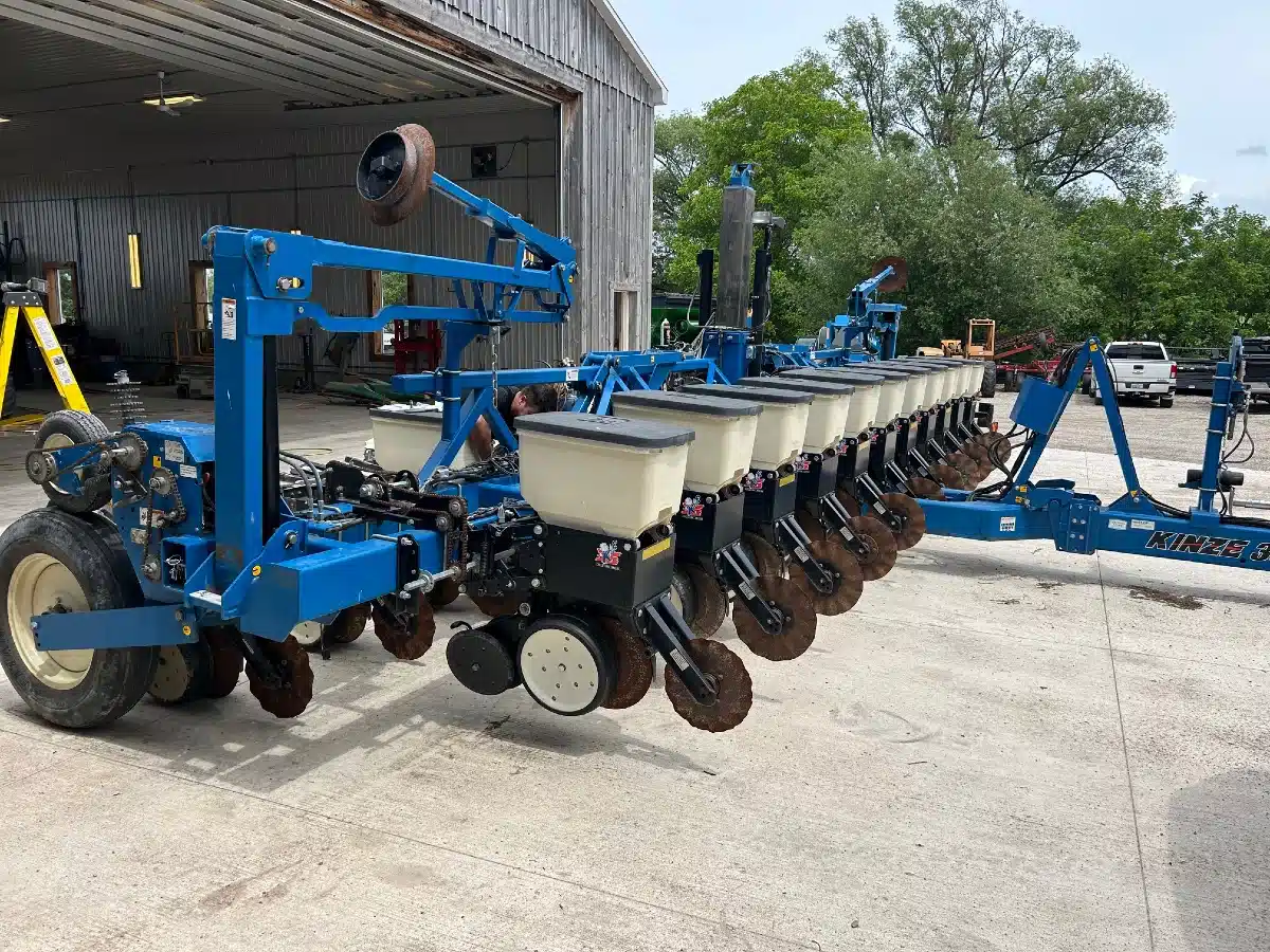 Gallery image 1 for 2016 Kinze 3600 Planter