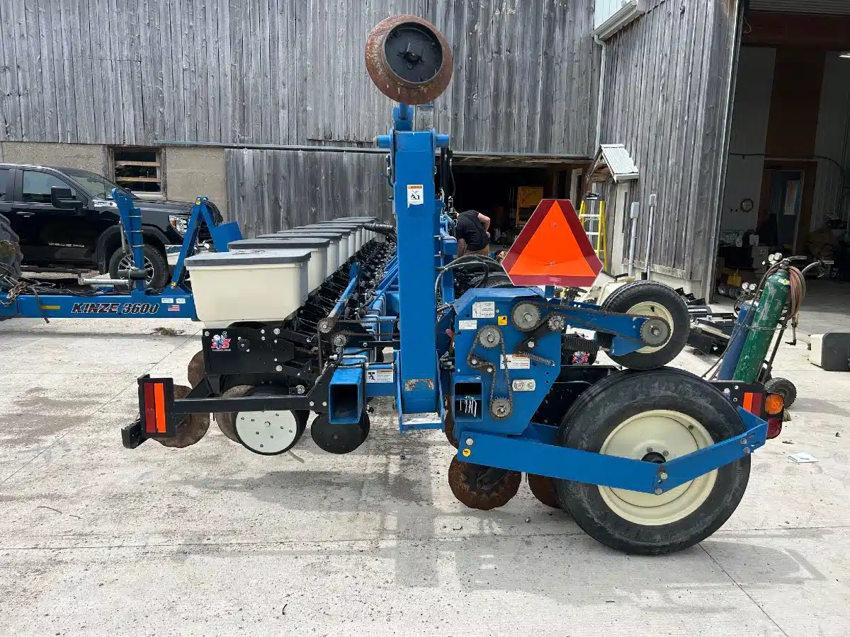 Gallery image 2 for 2016 Kinze 3600 Planter
