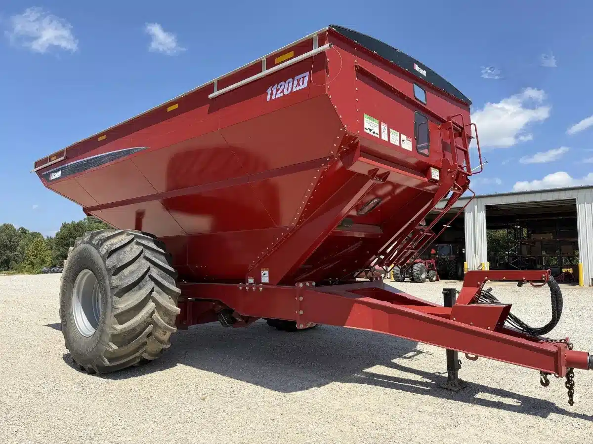 Gallery image 1 for 2022 Brandt 1120XT Grain Cart