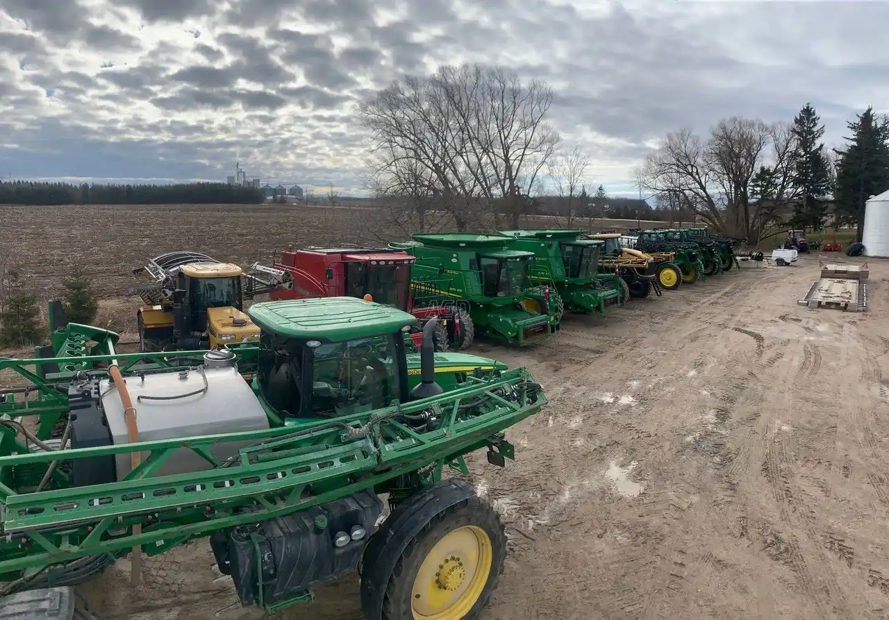 Gallery image 1 for Used Ag Chem Terragator Floater