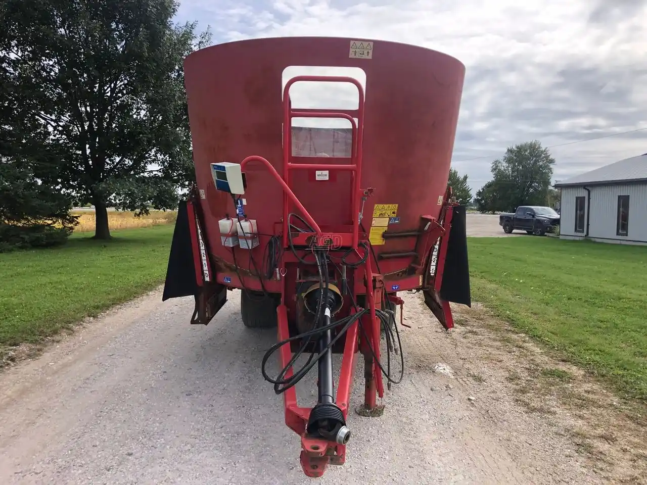 Gallery image 2 for Used Trioliet 2-2400 TMR Mixer