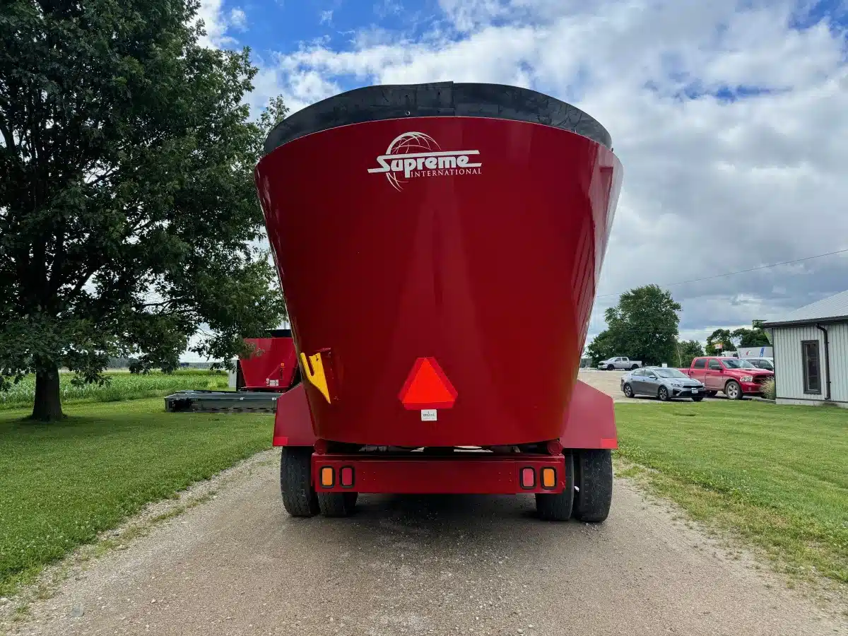 Gallery image 2 for Used Supreme 900T TMR Mixer