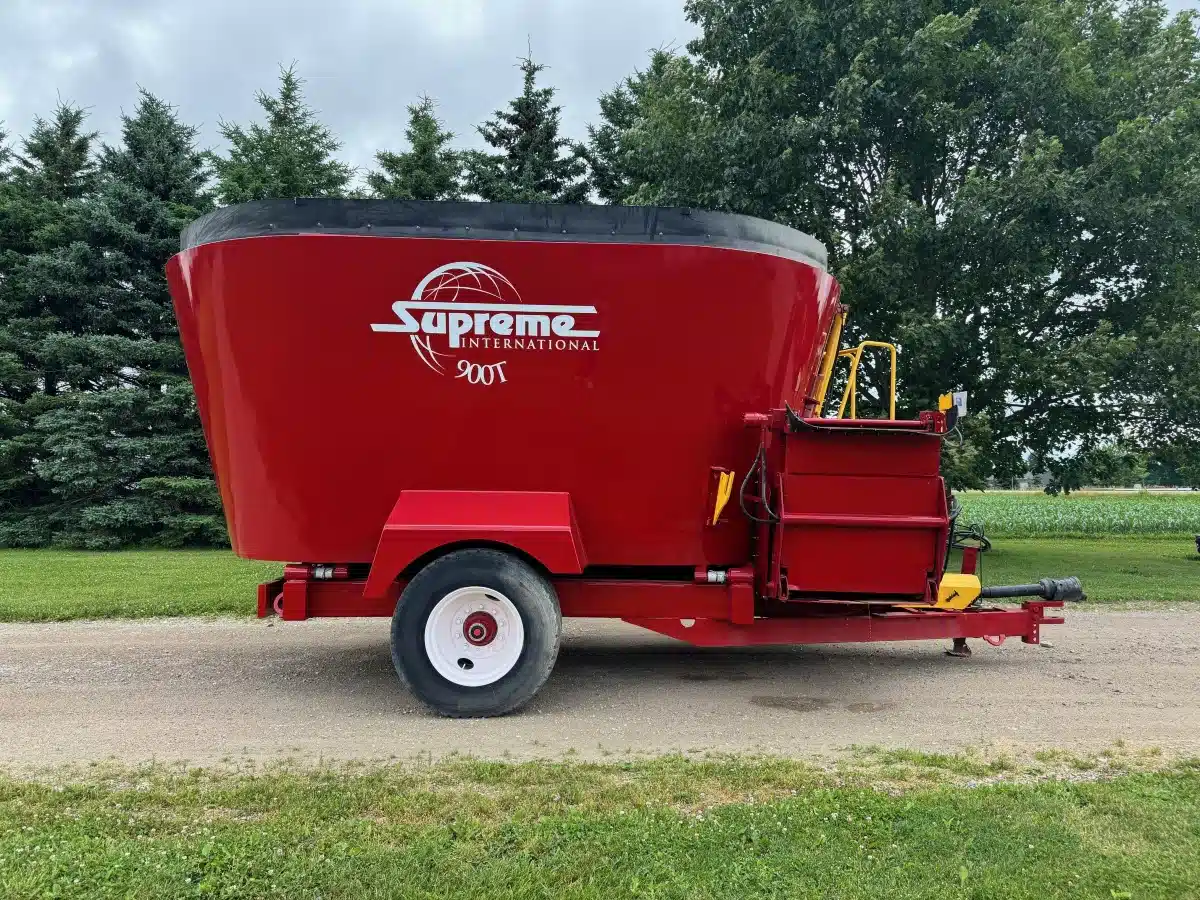 Gallery image 1 for Used Supreme 900T TMR Mixer