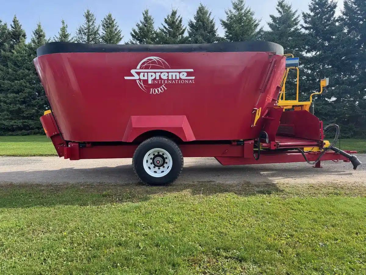 Gallery image 1 for Used Supreme 1000T TMR Mixer