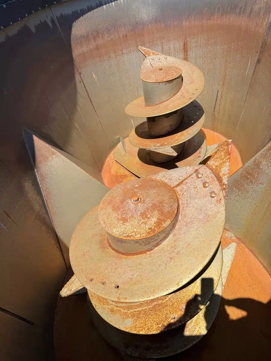 Gallery image 2 for Used Supreme 800T TMR Mixer