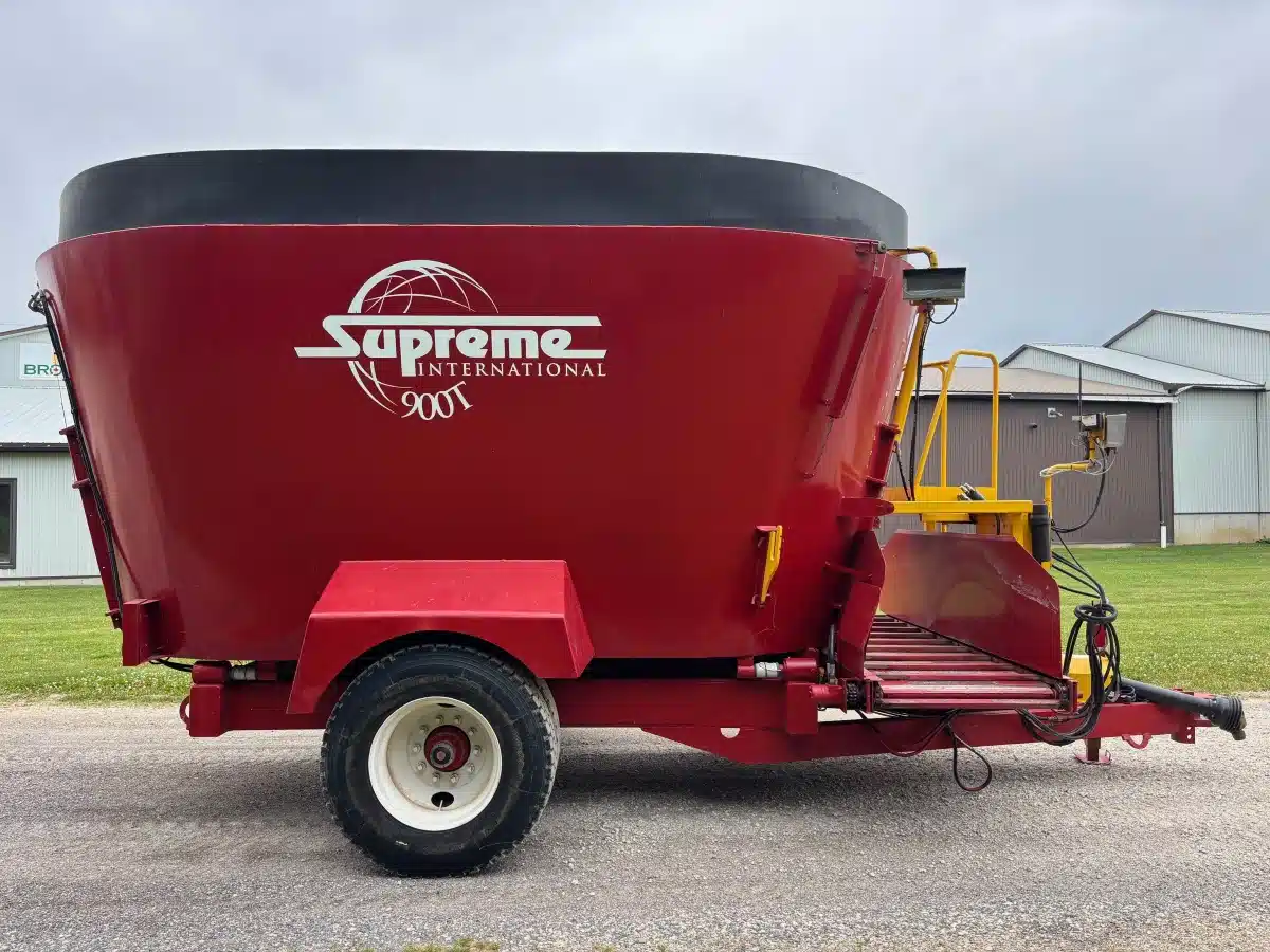 Gallery image 1 for Used Supreme 900T TMR Mixer